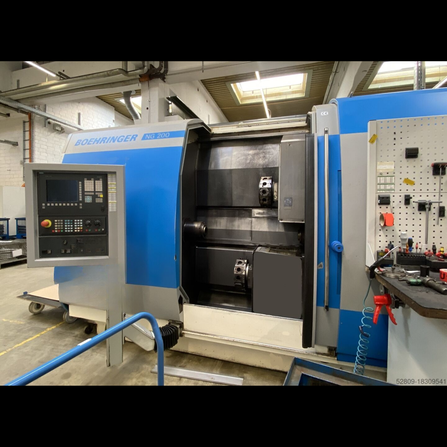 CNC токарний верстат BOEHRINGER NG 200